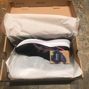 NIB ASICS Jolt 3 Women’s Tennis Shoes